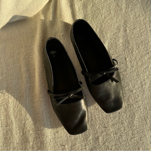 Zara Elegant Black Leather Flats Footwear - Picture 1 of 6